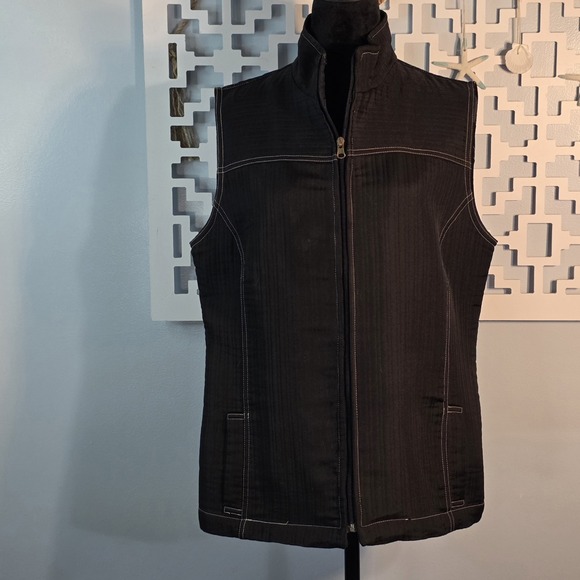 Chico's Jackets & Blazers - Chico's Black Quilted Zip Front Vest Size 2 Sleeveless Pockets